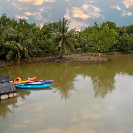Putra Sentosa Retreat Camp, Sematan Ξενοδοχείο Εξωτερικό φωτογραφία