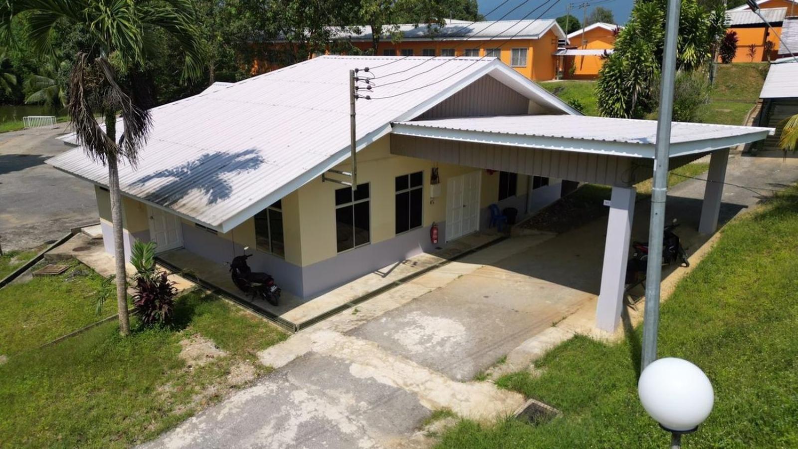 Putra Sentosa Retreat Camp, Sematan Ξενοδοχείο Εξωτερικό φωτογραφία